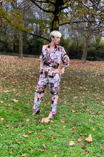 Carica l'immagine nel visualizzatore di Gallery, WRAP BLAZER VELVET GOLD